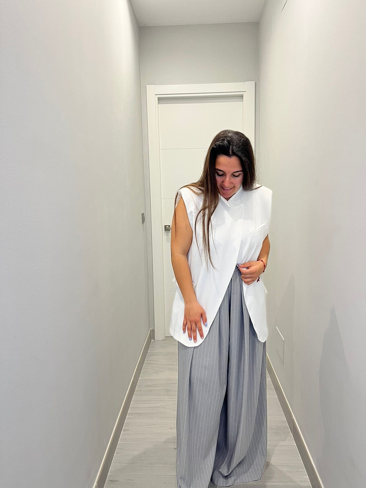 Pantalón raya gris